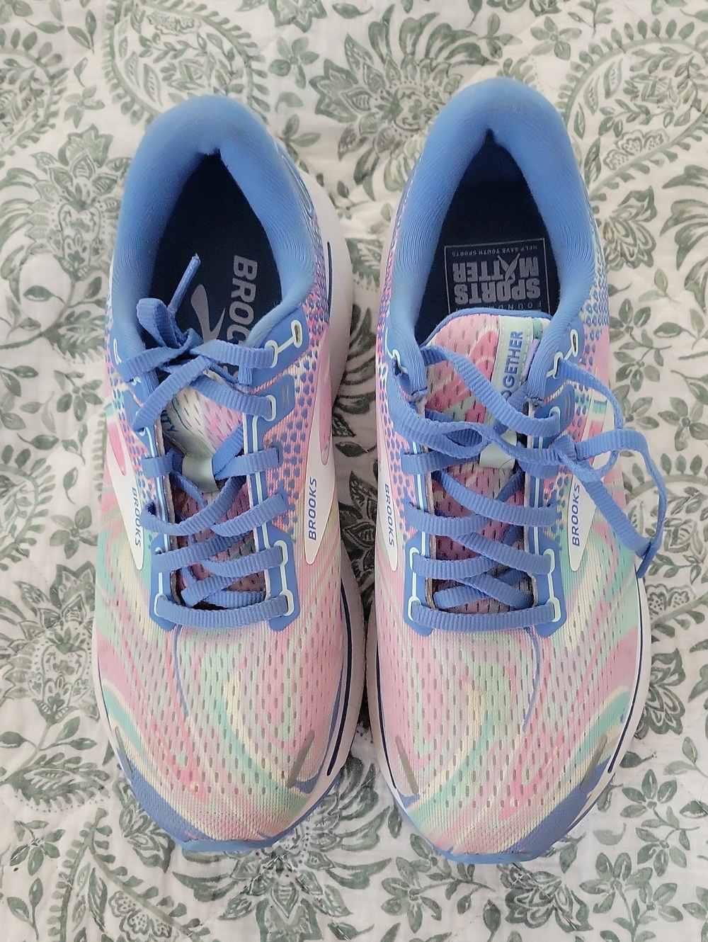 Brooks Ghost Women's size 9 Running Sneakers